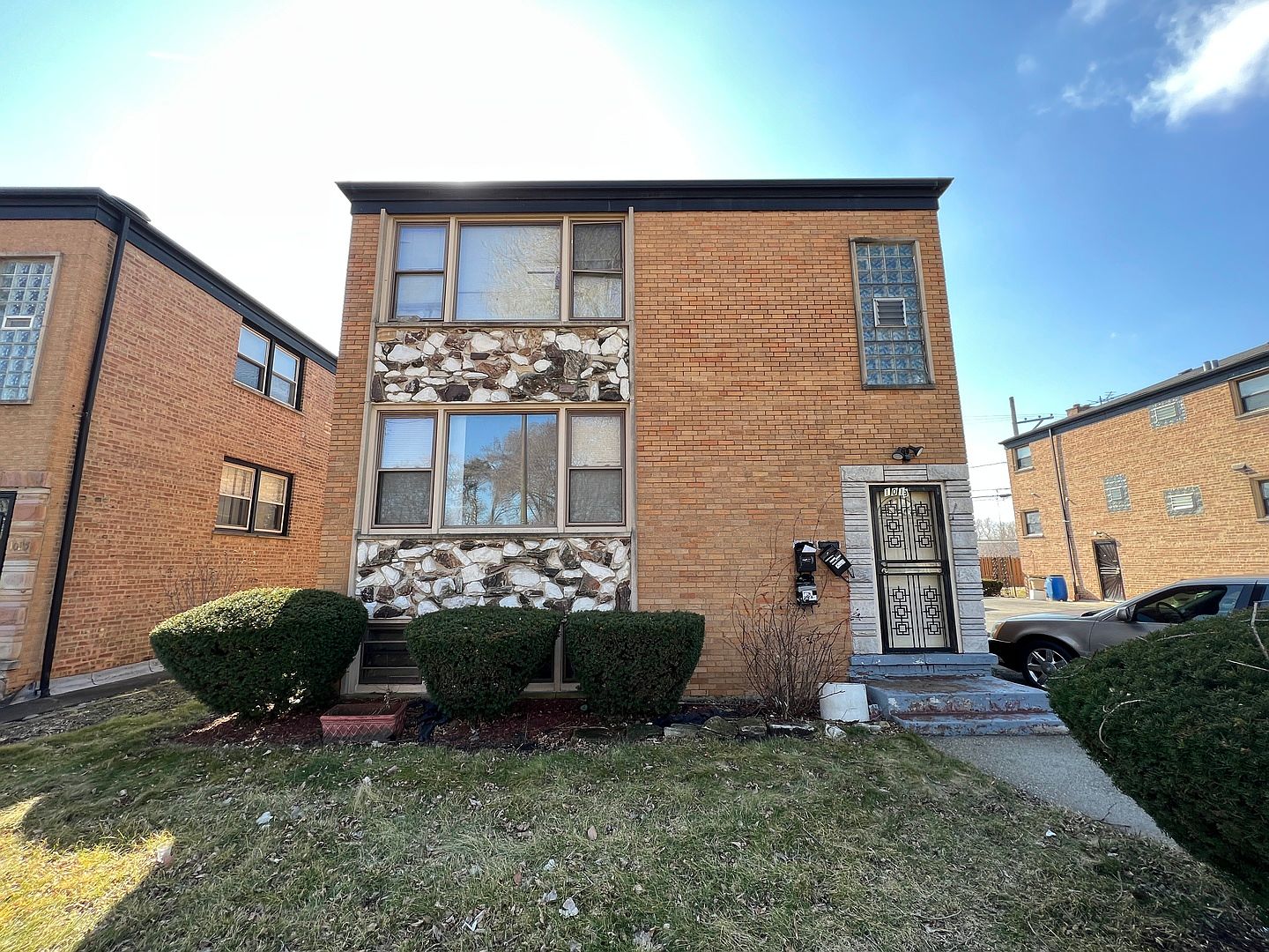 1019 E 93rd St, Chicago, IL 60619 | MLS #11993994 | Zillow