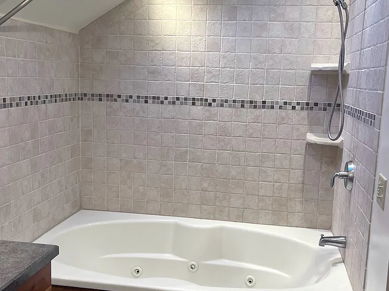 Main Bedroom Bath Jacuzzi