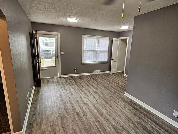 5th image of 5315 N 35th St
