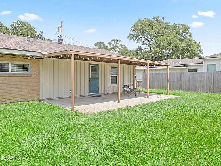920 Marilyn Dr — Photo 17