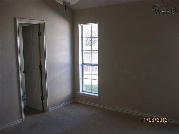 3rd image of 502 Matador St