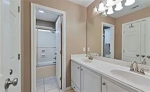 4902 Park Hampton Dr — Photo 15