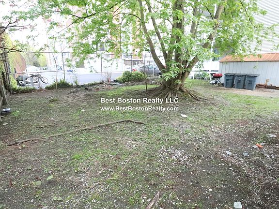 5th image of 429 Franklin St APT 1R