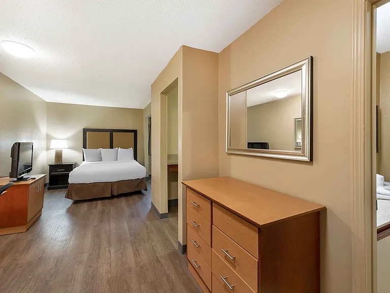 Studio Suite - 2 Queen Beds