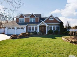9 Barbera Rd, Commack, NY 11725