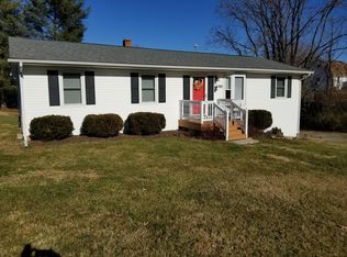 927 Palmer Ave, Salem, VA 24153