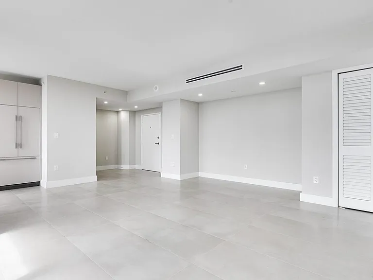 1330 West Ave #3304 — Photo 8