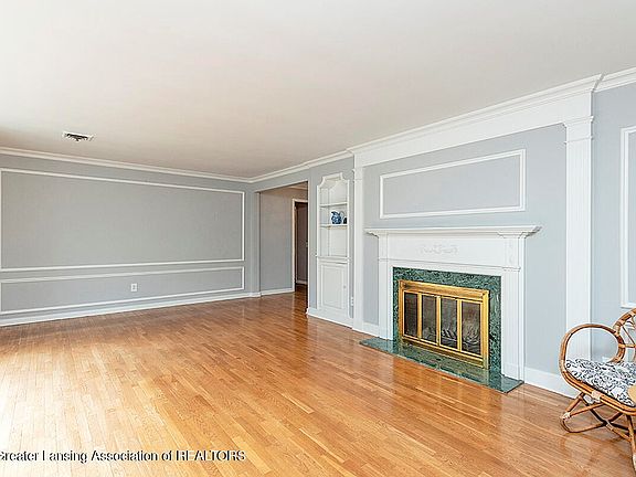 2nd image of 525 Northlawn Ave