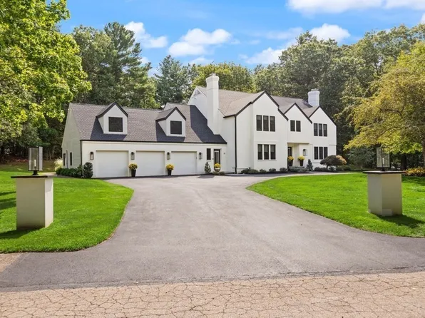 16 Weathervane Rd, Canton, MA 02021