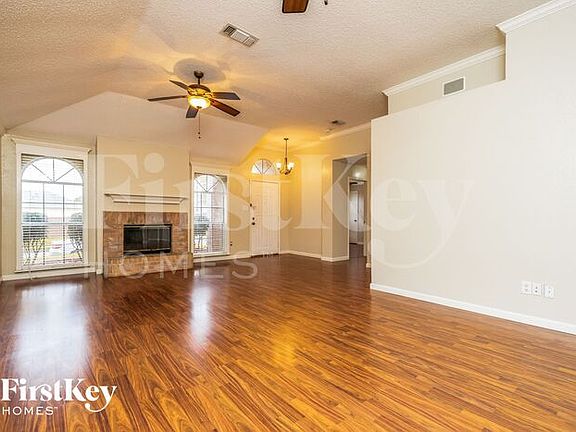 2nd image of 1916 Walden Pl