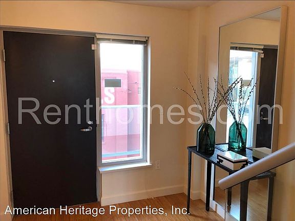 5th image of 825-405 W Beech St