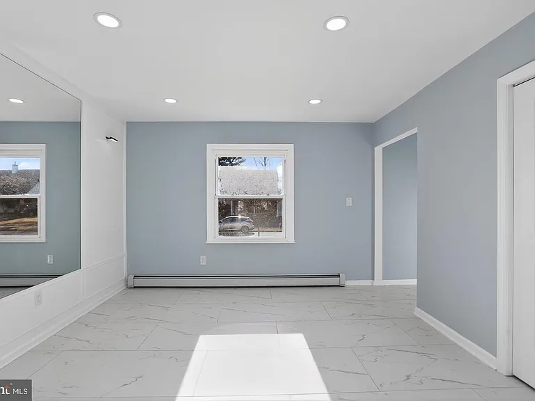 78 Barrington Ln — Photo 9