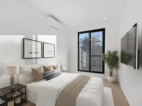 897 Knickerbocker Avenue image 3 of 5