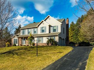 93 N Iroquois Ln, Chester Springs, PA 19425
