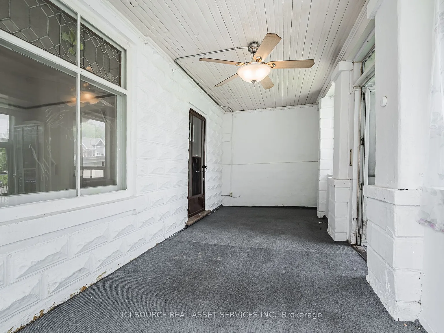 3 bed, $3,000 — Photo 2