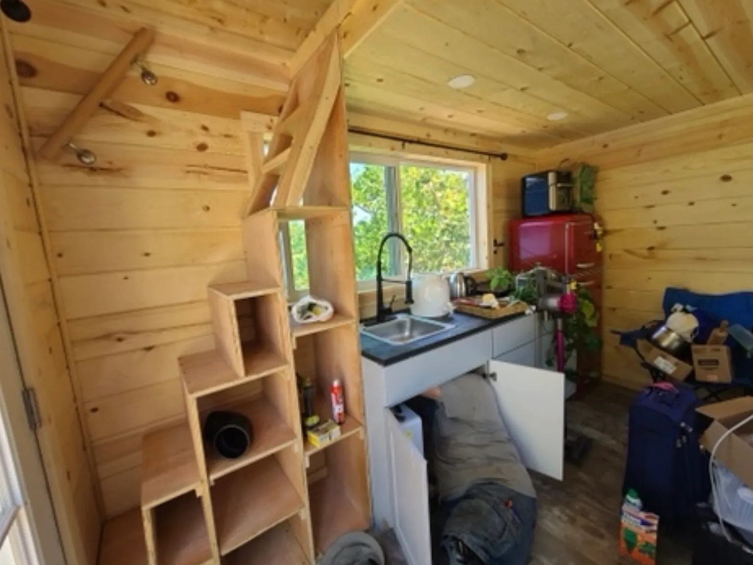 Studio, 120 sqft, $950 — Photo 2