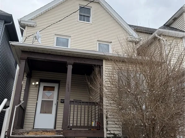 1226 Taylor Ave #1, New Kensington, PA 15068