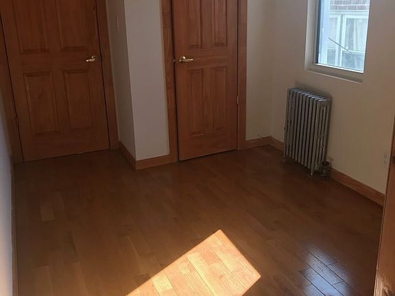 3rd image of 4417 25th Ave
