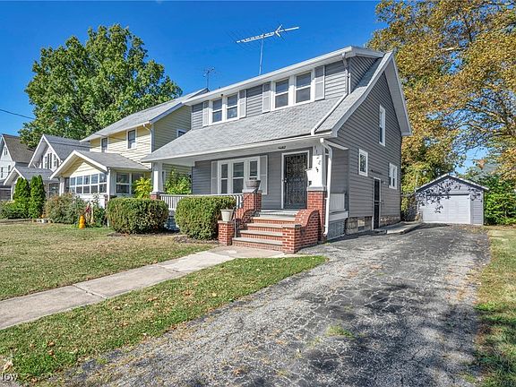 2nd image of 1128 W 11th St