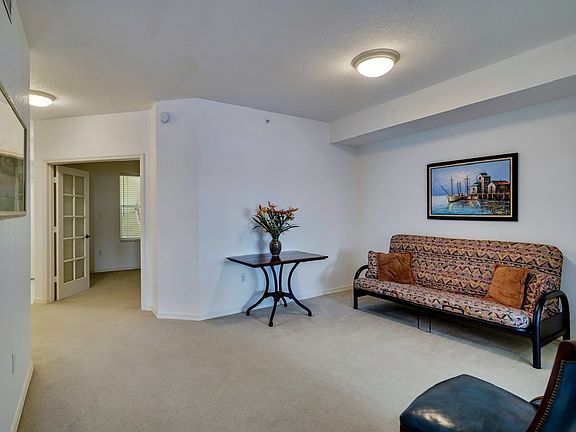 4th image of 200 Harbor Walk Dr #2