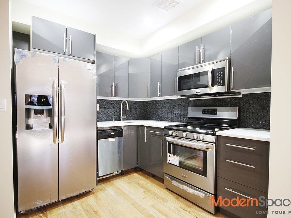 1st image of 3039 32nd St APT 2B