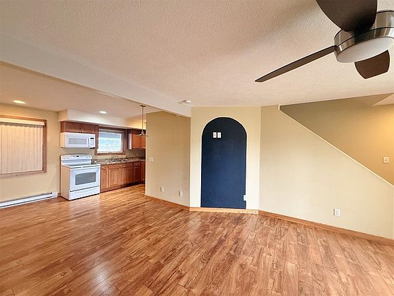 5th image of 3 Westfield Cir