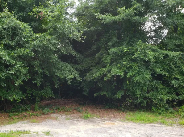 280 Shaw Avenue, Southern Pines, NC 28387