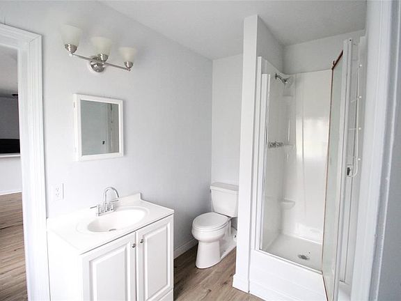 5th image of 1220 Pecan St Unit A