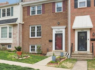 8092 Sleepy View Ln, Springfield, VA 22153
