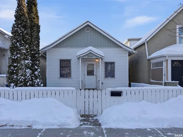 324 I AVENUE S, Saskatoon, SK S7M 1Y2