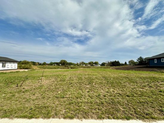 340 Halfaday Dr, Sauk Centre, MN 56378