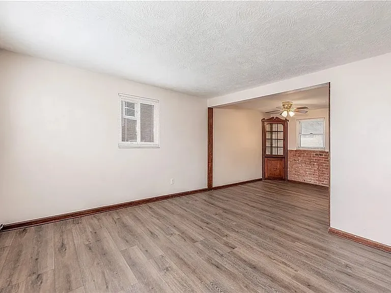 12 Wenzell Pl — Photo 5