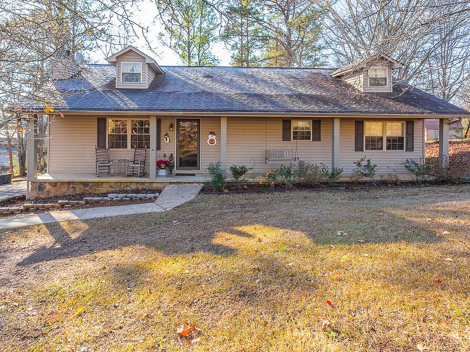 1st image of 161 Robert E Lee Dr