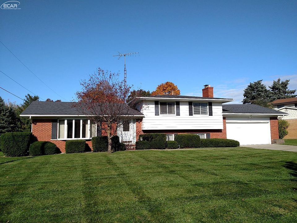 1st image of 329 Bella Vista Dr