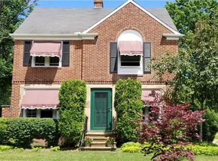 2323 Canterbury Rd, University Heights, OH 44118