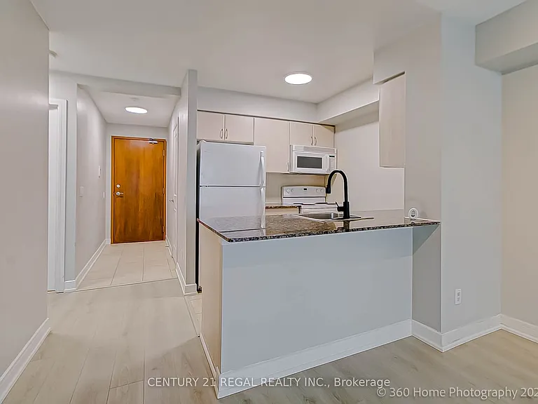 35 Bales Ave #601 — Photo 4