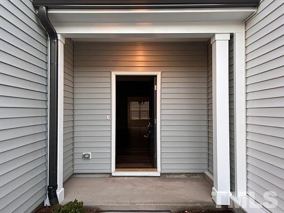 2nd image of 507 Vassar Dr
