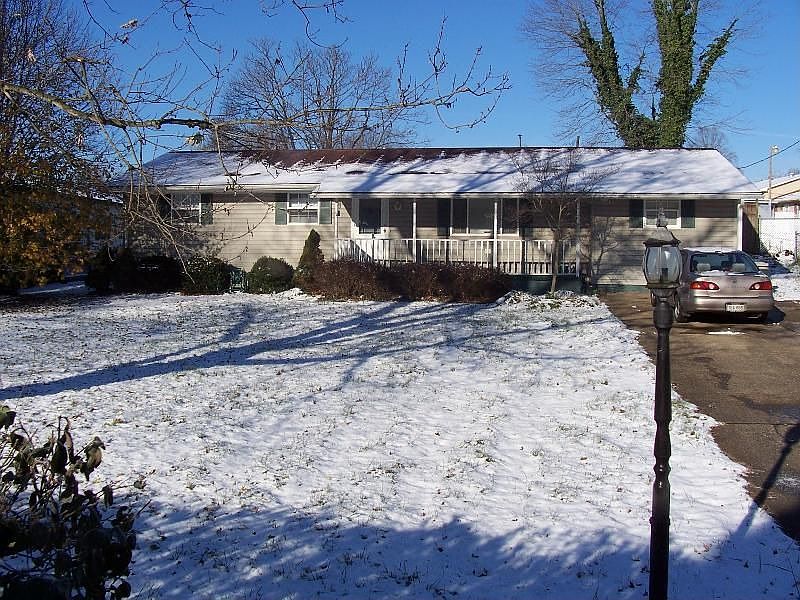 1st image of 123 East Dr