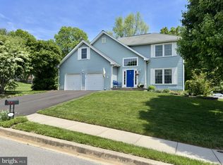 2 Roy Ct, Newark, DE 19711