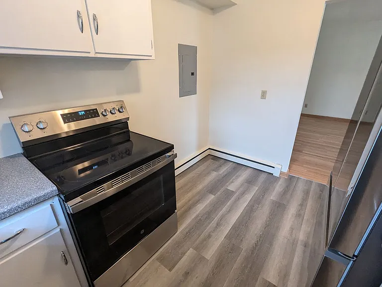 929 High St #7 — Photo 11