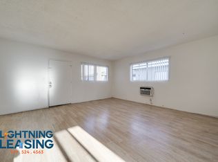 6929 1/2 Whitsett Ave #1D, North Hollywood, CA 91605