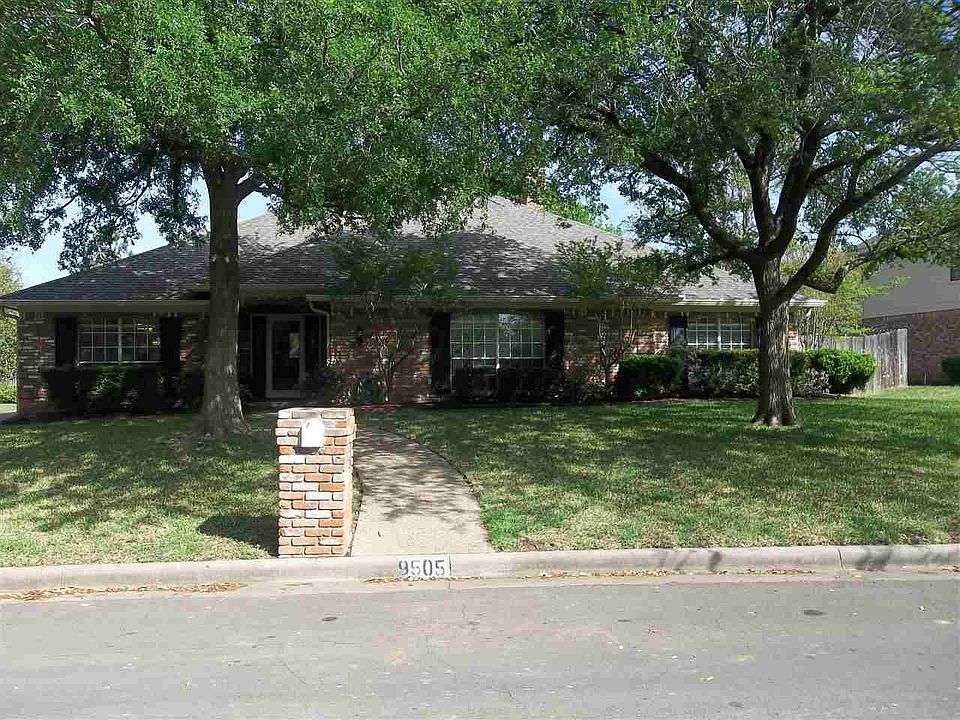 1st image of 9505 Oak Springs Dr