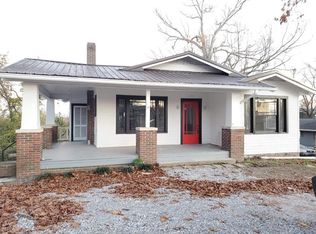 910 S Crest Rd, Chattanooga, TN 37412