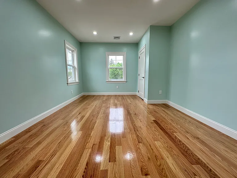 25 Herbert St #2 — Photo 5