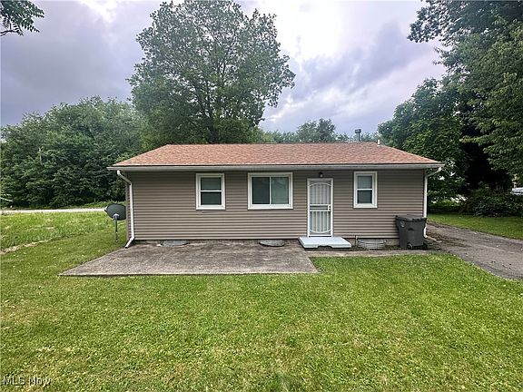 3rd image of 1117 Katherine Ave