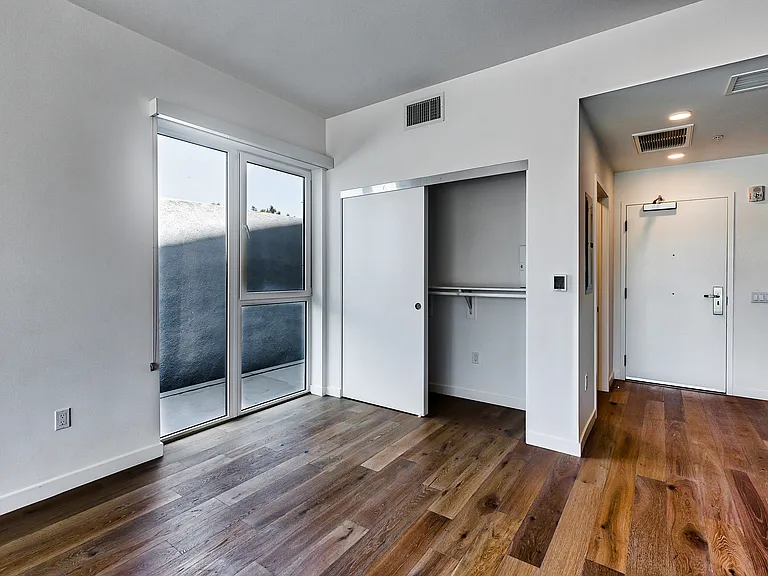 5263 W Adams Blvd #212 — Photo 5