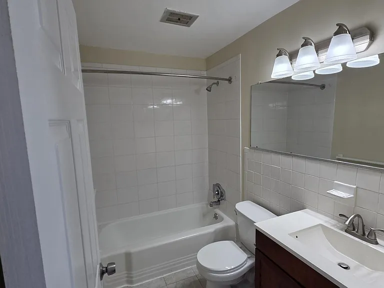 200 Prince Frederick St #M3 — Photo 9