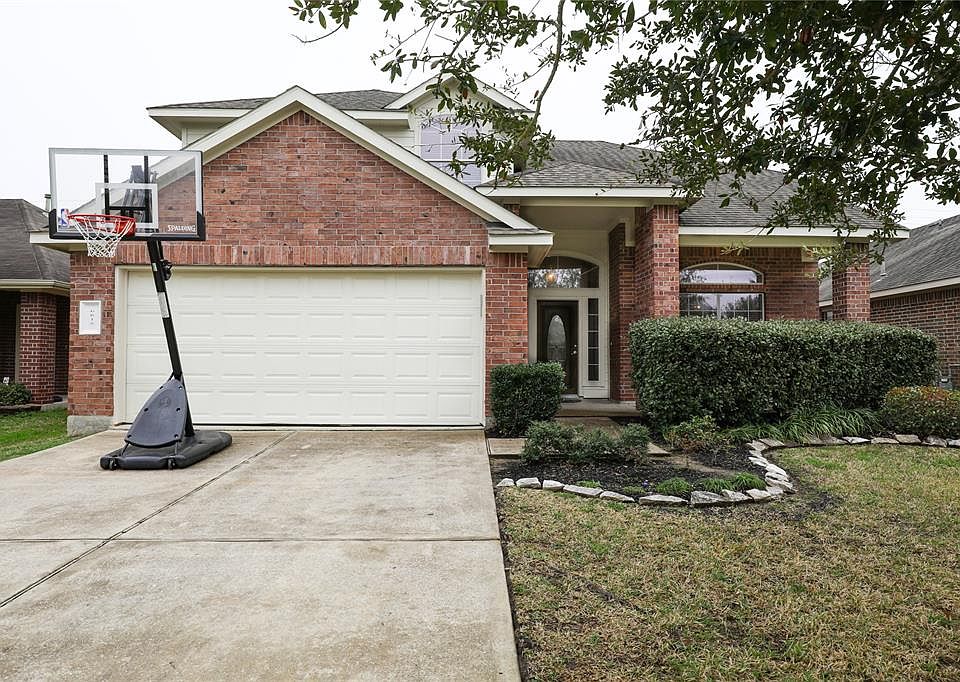 1st image of 6815 Arbor Hollow Ln