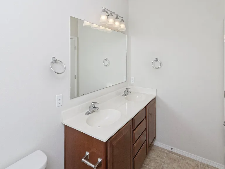 817 Palo Alto Dr NE — Photo 17