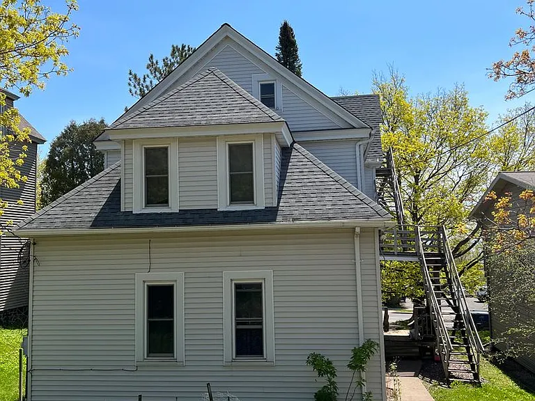 2125 E Superior St — Photo 15